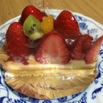 リリエンベルグ - イチゴのタルト
      