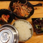 韓国風居酒屋オソオセヨ - Aのプルコギ定食、1,100円。