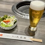 上野太昌園 - ランチ生ビール、サラダ