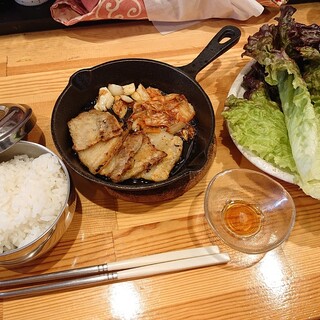 韓国風居酒屋オソオセヨ_1