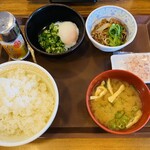 すき家 - 料理写真:「牛まぜのっけ朝食 ごはん並盛」390円税込み♫ アンケートに答えてクーポンゲットで更に30円引き♪