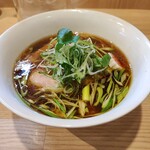 中村麺三郎商店 - 燻し鴨ロースの醤油らぁめん