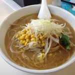 網走ラーメン　西多賀 - 味噌ラーメン650円。モヤシとコーンがたっぷり。アッサリ薄味。