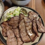 牛タン塩焼 テールスープの店 べこ虎 - 