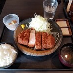 Tonkatsu Fumiya - 上ロース定食。
