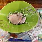 枝魯枝魯 神楽坂 - お刺身　かつおだったかな下にそうめんあり　ポン酢でさっぱりと　お皿も素敵