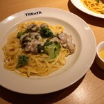 トレンタ アルヴェ店 - さっぱりレモンのチキンバジルクリーム