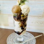 ファヴォリ - ティラミスパフェ