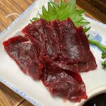 立呑み処 入部酒店 - 鯨赤身