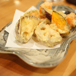 土と青 - 野菜の天ぷら