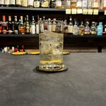 お酒の美術館 - ドリンク写真:本日のウイスキーハイボール（税込み５００円）