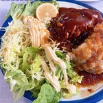 文福飯店 - ハンバーグの合いがけです