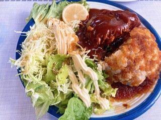 文福飯店 - ハンバーグの合いがけです