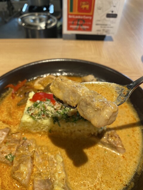 ウダーナ&シャーニカ>