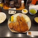 とんかつ 勝 - スタミナかつ定食（¥2000）+カキフライ2個（@450）