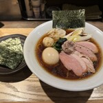 Kamodashi Chuukasoba Menya Yoshiki - 「海苔５枚」と「特製鴨出汁中華蕎麦(醤油)」
