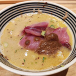 つじ半 - ぜいたく丼 梅 1250円 の鯛だしのワラサの胡麻ダレ和えのせ