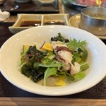 鉄板焼ステーキ 一ッ葉ミヤチク - タコと水菜のサラダ
