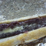 クランツ - くるみスティック（生クリームと粒あん）　トースト後！