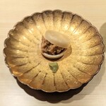 神楽坂すし旭飛 - こちらのある意味スペシャリテ、あん肝最中