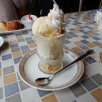 南欧風キッチン ロコ ジラフ - キャラメルパフェ