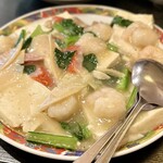 広来飯店 - 料理写真:エビと豆腐の煮込み