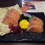 閤 - 生サーモンのお造り
