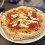Italian Kitchen VANSAN - マルゲリータピザ