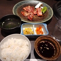 焼肉・しゃぶしゃぶ たちばな ヒルトンプラザイースト店 - 