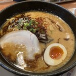 おおぎやラーメン - ピリ辛とんこつみそラーメン　¥950