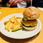 SPRING VALLEY BREWERY TOKYO - チリビーンズバーガー