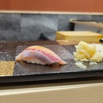 Kyou To Sushi Momonoki - 