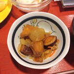 盛岡月が丘食堂 - 鶏肉とサツマイモの煮物