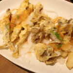 Hananomai - ししゃもと舞茸の天ぷら盛合せ