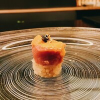 鮨 四 - ウニトロタク