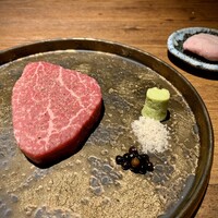和牛とタン 焼肉 とみ 新橋本店 - 