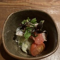 りょうりや 御旅屋 - 鯖のきずし、赤蕪のみぞれ酢