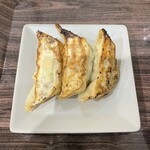 Chinese Kitchen 由里 - 焼き餃子3個