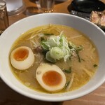 ラーメン酒場 でぇすけ - 