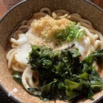 こがね製麺所 - ワカメたくさん入れた((*ﾟДﾟ)ゞﾃﾞｼ!