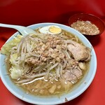 ラーメン富士丸 - ラーメン半分200g•アブラカス