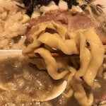 新潟老麺 あばり - 燕鬼背脂老麺　麺