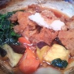 Ootoya - チキンかあさん煮は熱々な深皿に煮汁がひたひたなチキンカツに大根おろし・ナメ茸とたくさんの野菜