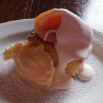 ラ クチーナ ヴェンティトレ - 2013/12　りんごケーキ　アイス添え