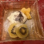 イタリアンレストラン レガーロ テッラ - パンナコッタとフルーツ