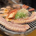 Yakiniku Kankokuryouri Yaku Yaku Shokudou - 