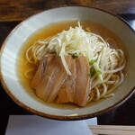 首里うかじ うかじそば - 三枚肉そば(850円)