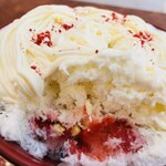 こひる庵 - 氷はふわりと盛られているからすぐみつに辿り着く