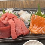 わ楽 - 生本マグロ、生タコ、生サーモン