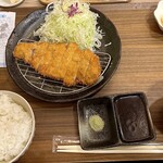 ロースカツ定食 修 - 山口県産リブロースカツ定食1500円！！　　　　　　　　　　　　どう見てもご飯普通盛り…大盛り頼んだのに！！
